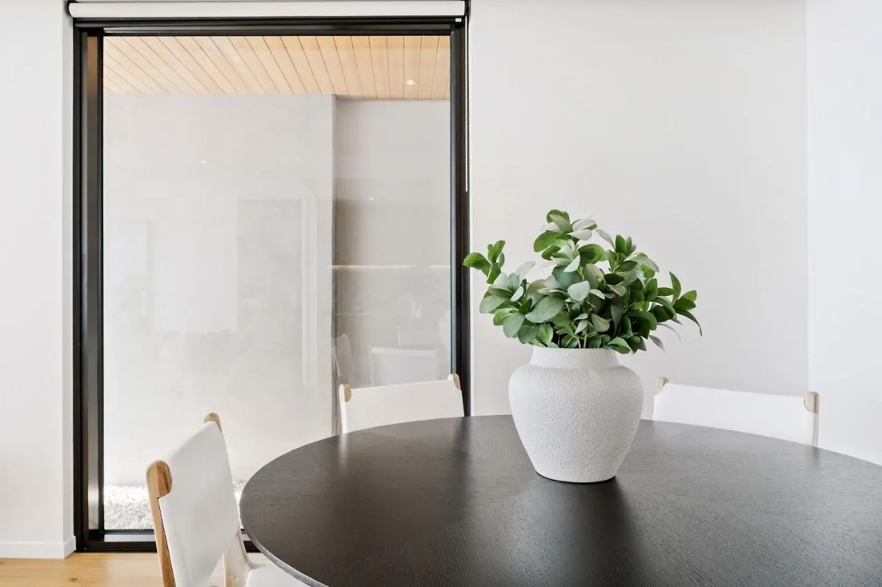Coolum Luxe Apt First Bay 122 쿨룸비치